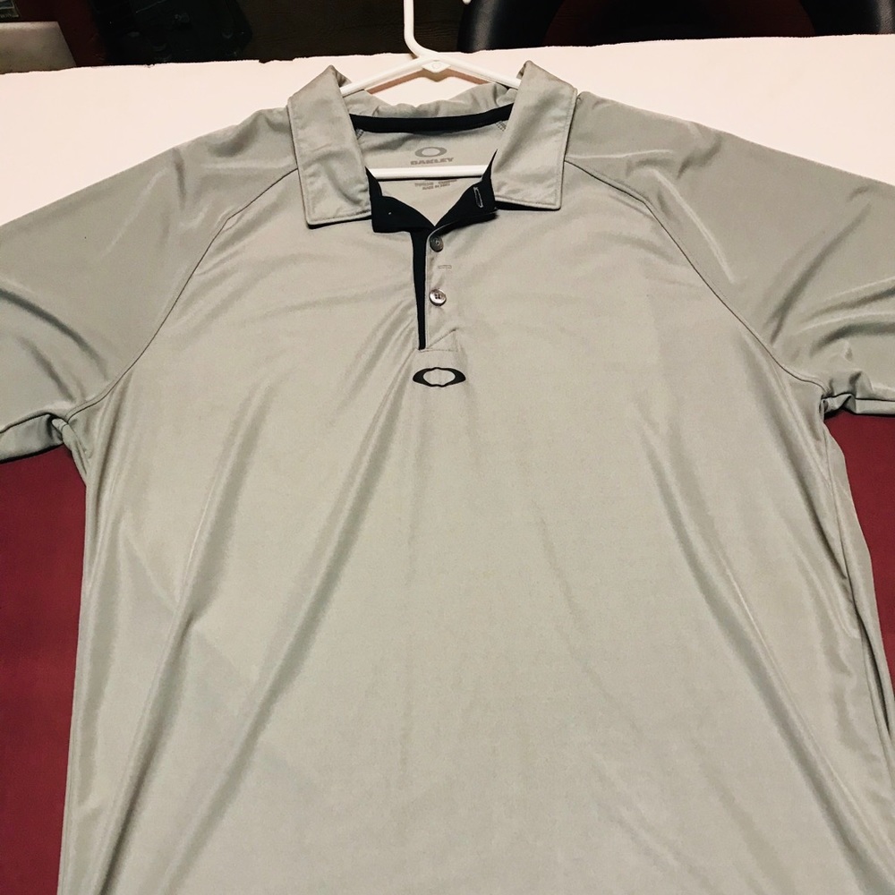 Oakley polo